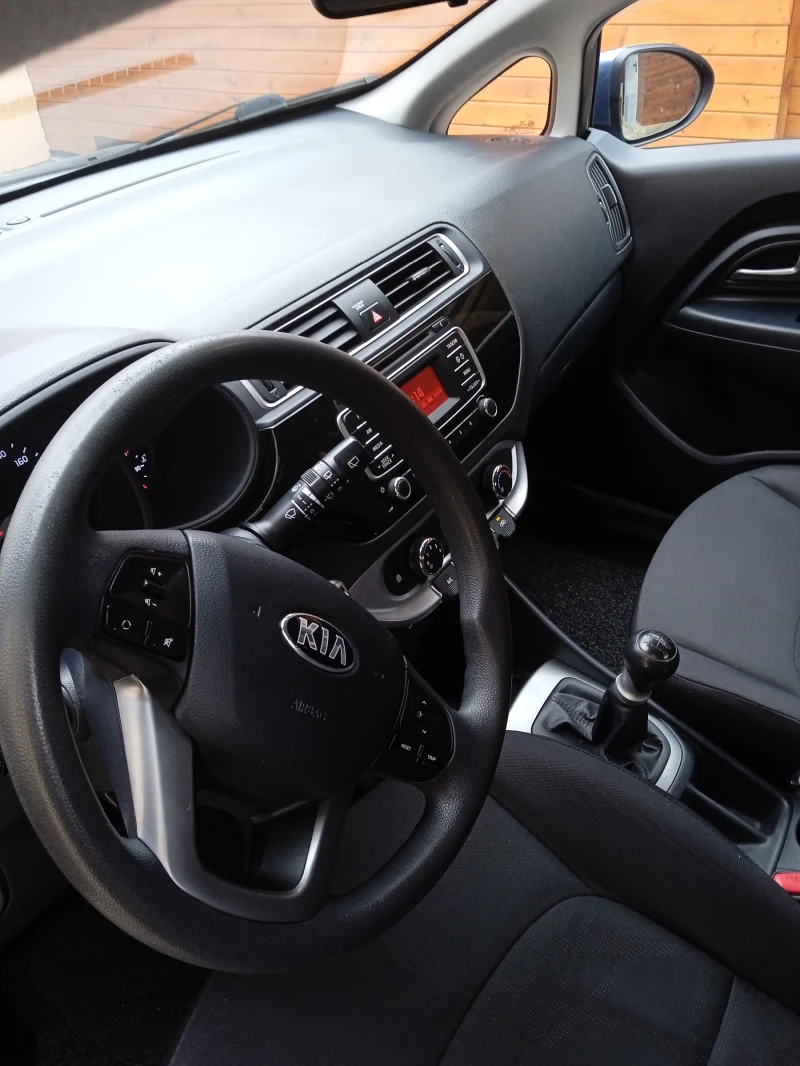 Kia Rio, снимка 6 - Автомобили и джипове - 48265732