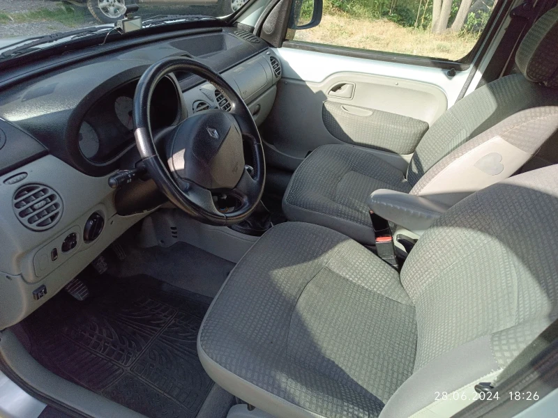 Renault Kangoo 1.6 4X4, снимка 7 - Автомобили и джипове - 52242701
