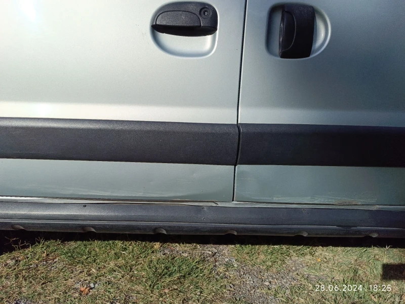 Renault Kangoo 1.6 4X4, снимка 4 - Автомобили и джипове - 52242701