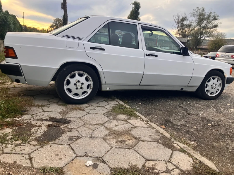 Mercedes-Benz C 180 Мерцедес w201-190, снимка 10 - Автомобили и джипове - 52261783