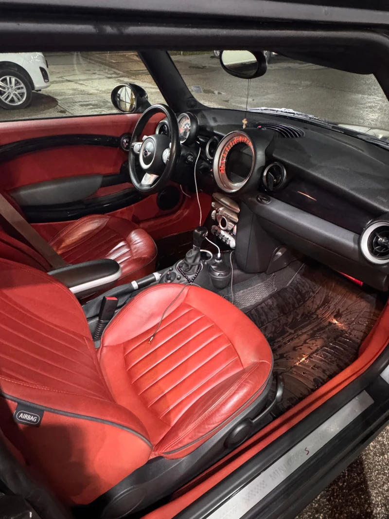 Mini Cooper s 1.6T, снимка 12 - Автомобили и джипове - 52539577