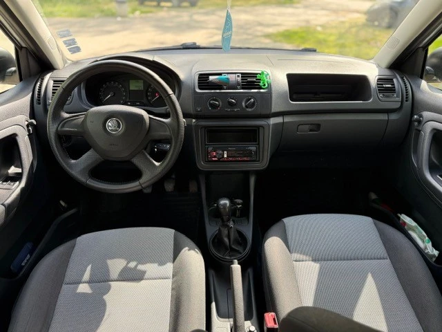 Skoda Fabia 1.6 TDI, снимка 5 - Автомобили и джипове - 54502798