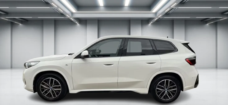 BMW iX1 xDrive30 = M-Sport = Гаранция, снимка 4 - Автомобили и джипове - 55434771