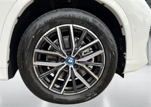BMW iX1 xDrive30 = M-Sport = Гаранция, снимка 5 - Автомобили и джипове - 55434771