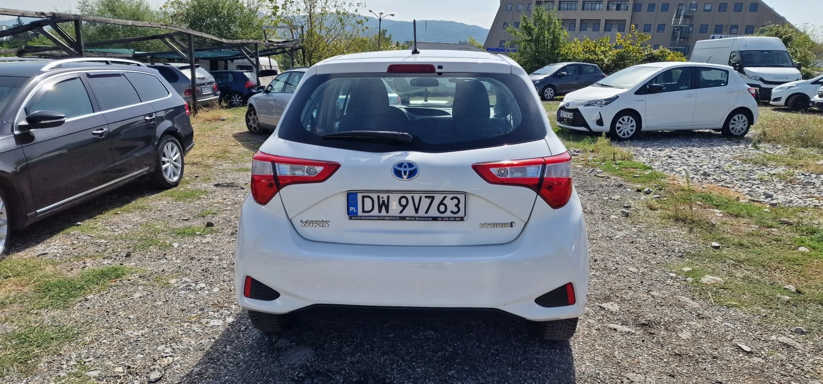 Toyota Yaris 1.5.Hibrit.evro6 - изображение 4