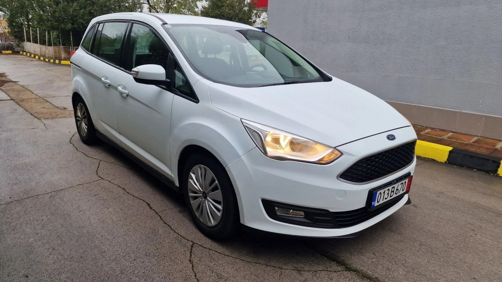 Ford Grand C-Max 1.6tdci - изображение 4