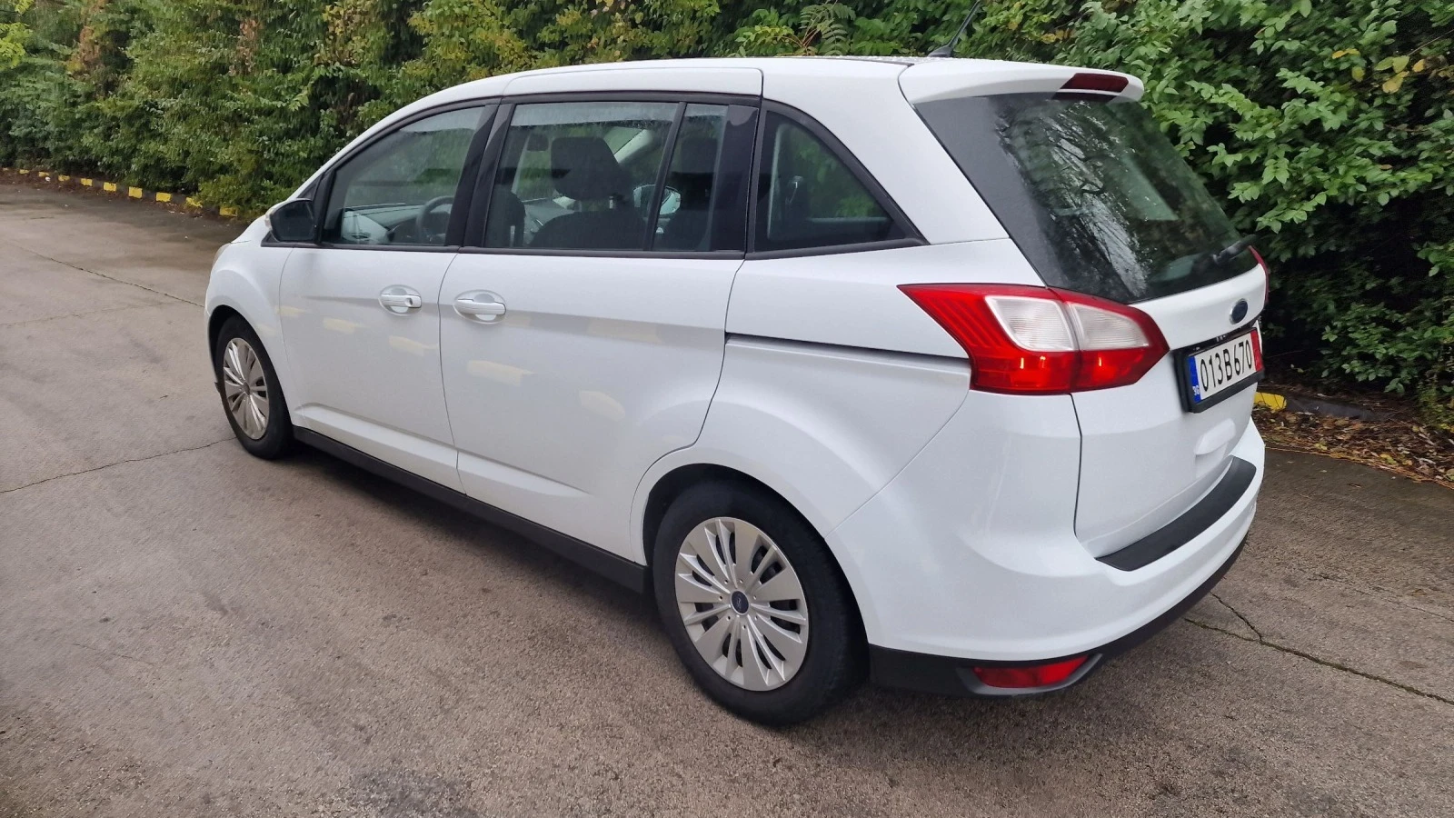 Ford Grand C-Max 1.6tdci - изображение 2