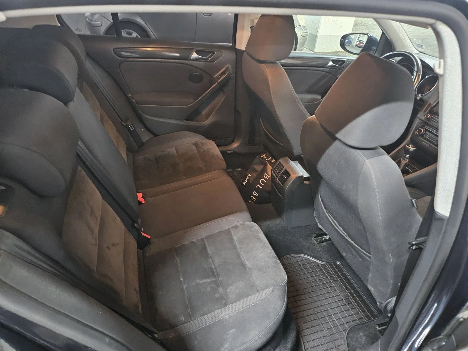 VW Golf 2.0 tdi 110 кс HIGHLINE - изображение 9