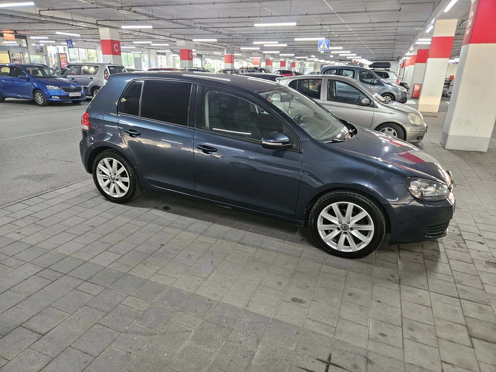 VW Golf 2.0 tdi 110 кс HIGHLINE - изображение 2