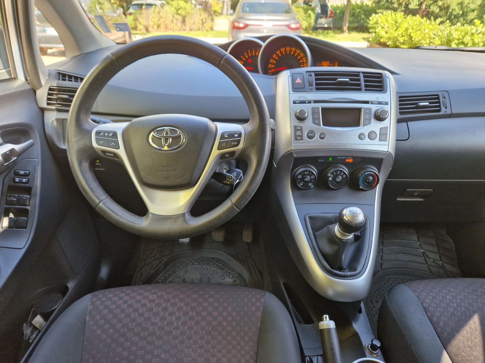 Toyota Verso 1.8 VVT-i - изображение 6