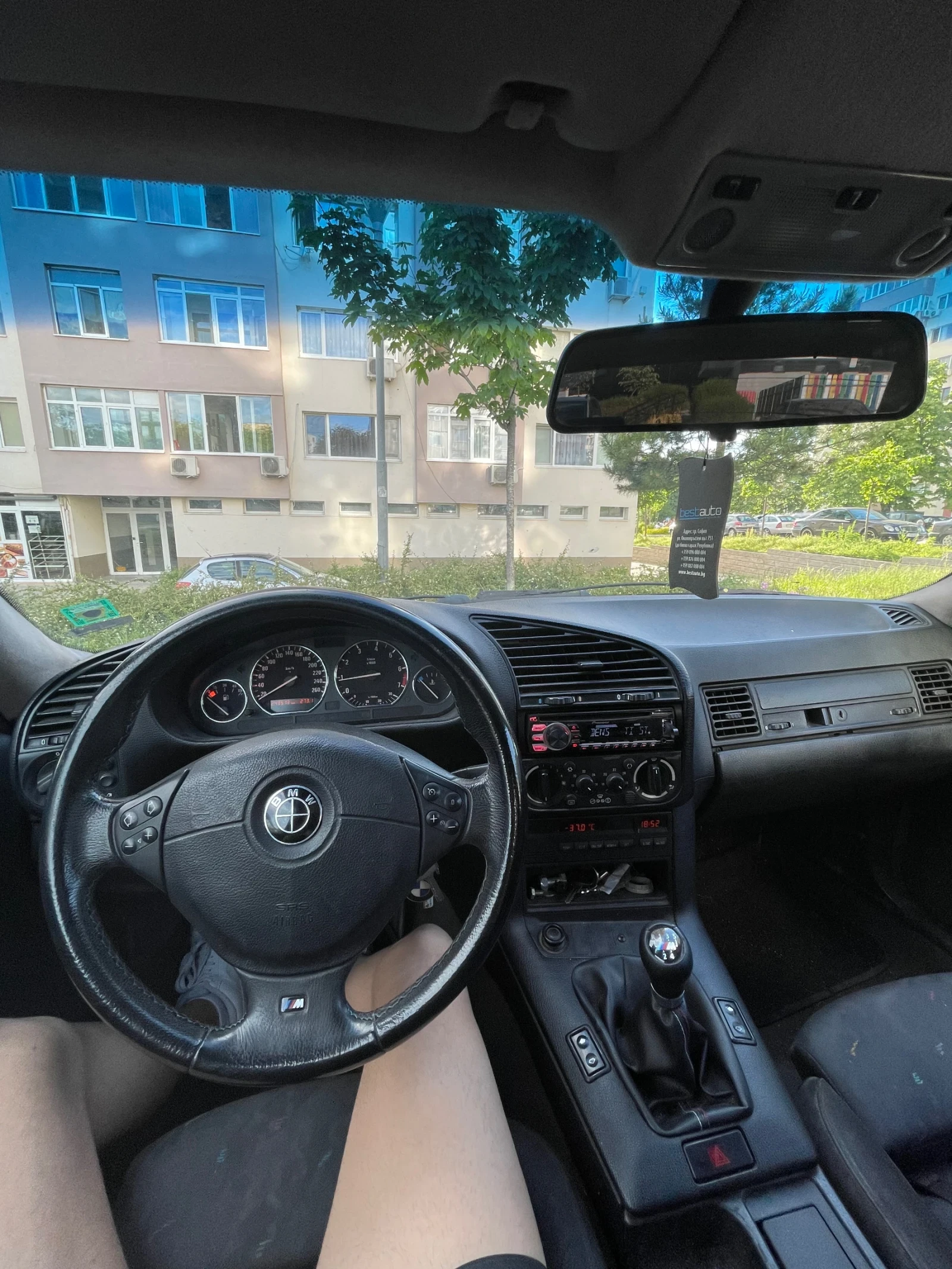 BMW 318 IS - изображение 6