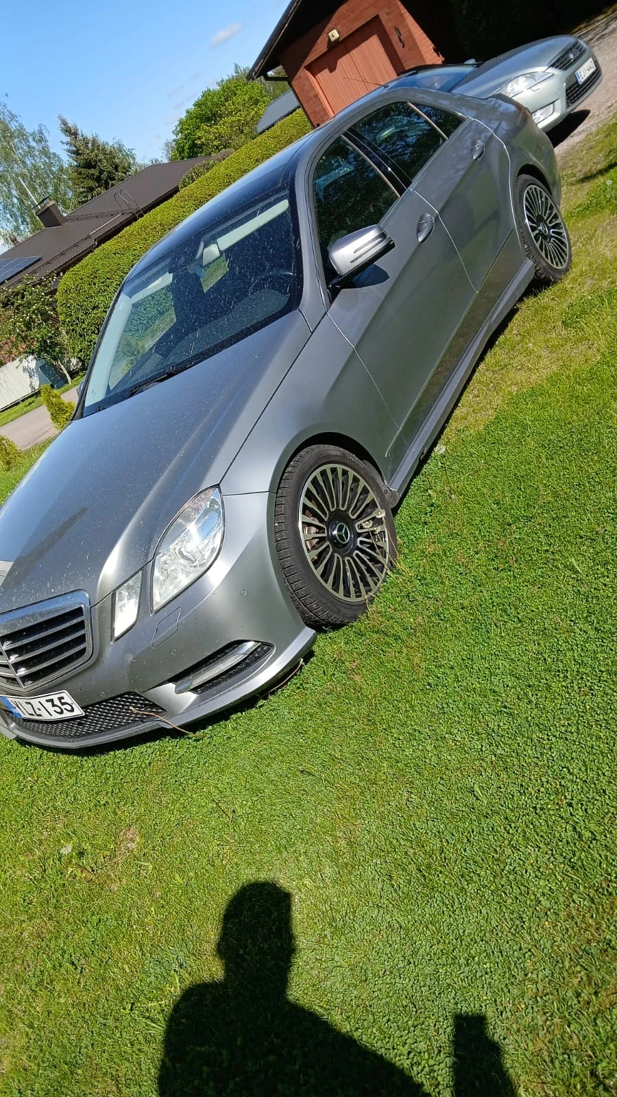 Mercedes-Benz E 250 AMG  - изображение 3