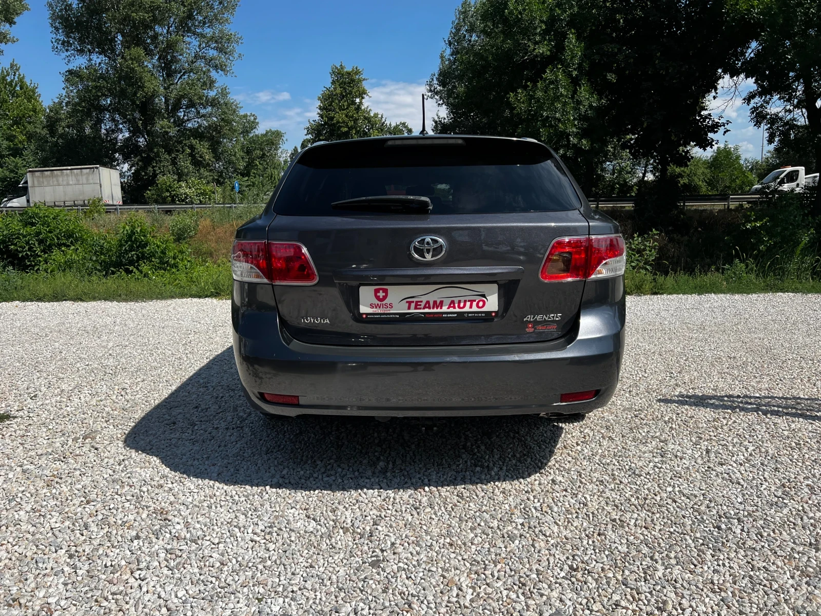Toyota Avensis 2.0I AUTOMATIK 178000KM - изображение 4