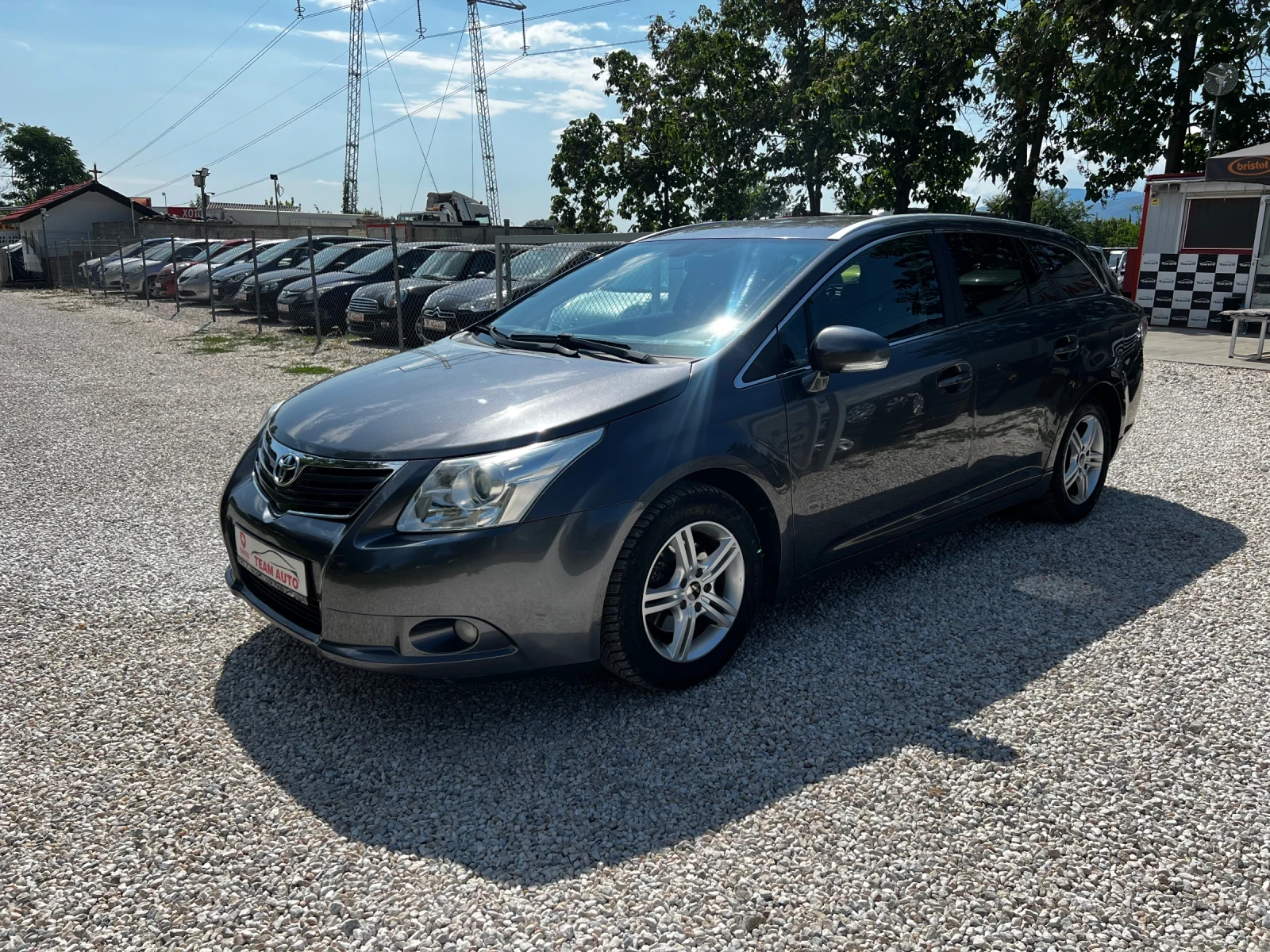Toyota Avensis 2.0I AUTOMATIK 178000KM - изображение 2