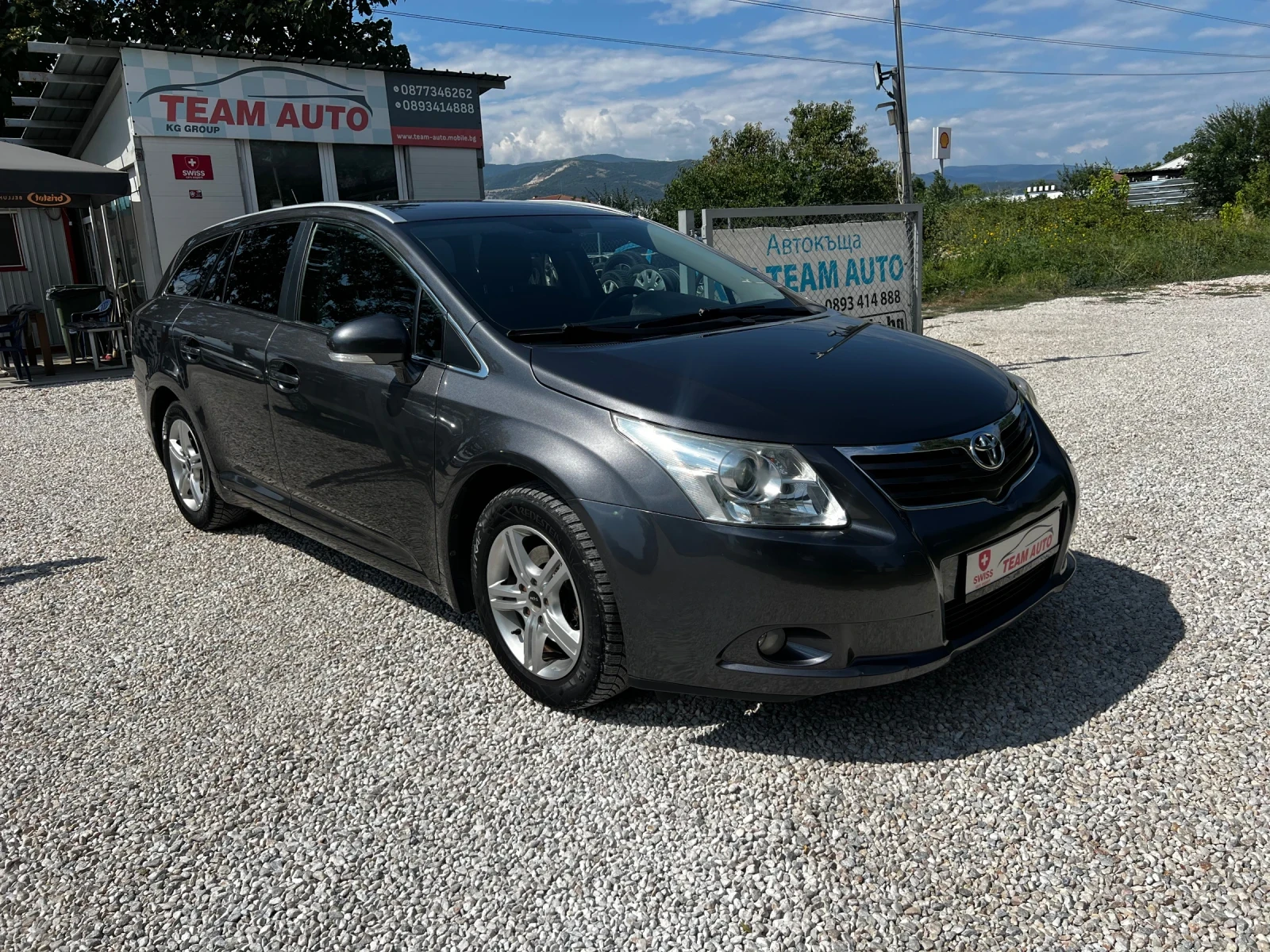 Toyota Avensis 2.0I AUTOMATIK 178000KM - изображение 3