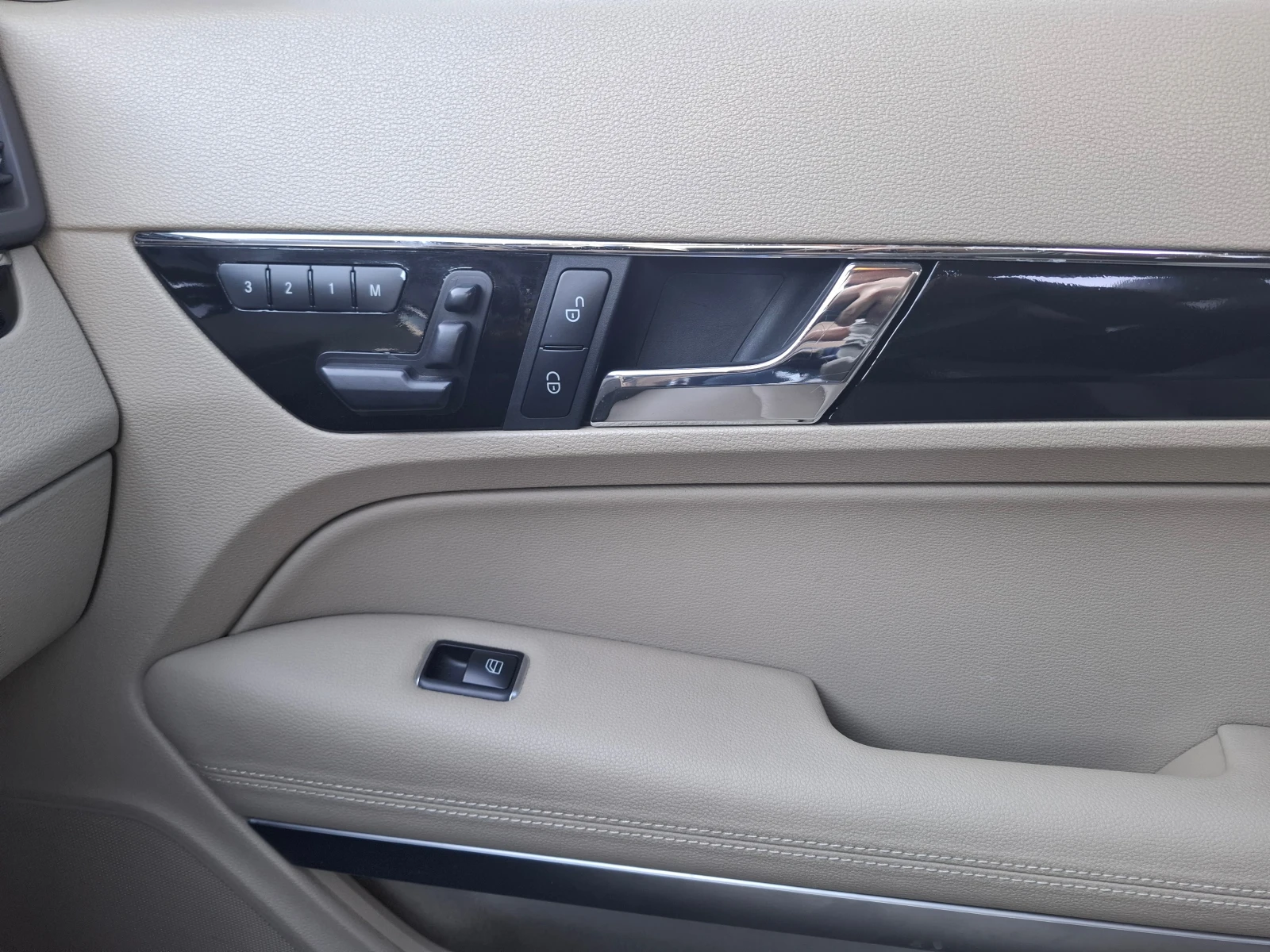 Mercedes-Benz E 350 Cabrio AMG package | Mobile.bg   15