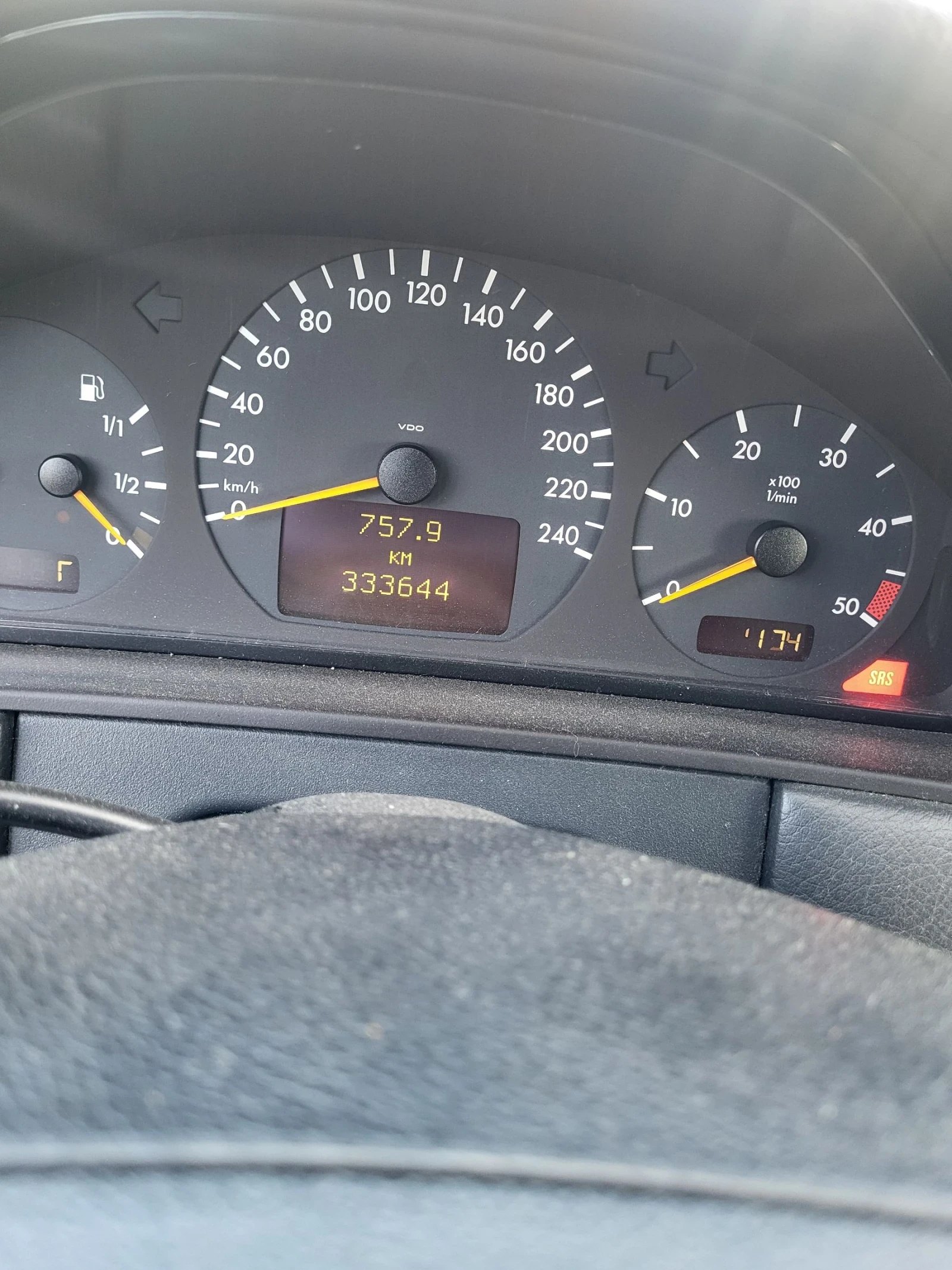 Mercedes-Benz E 200 | Mobile.bg   6