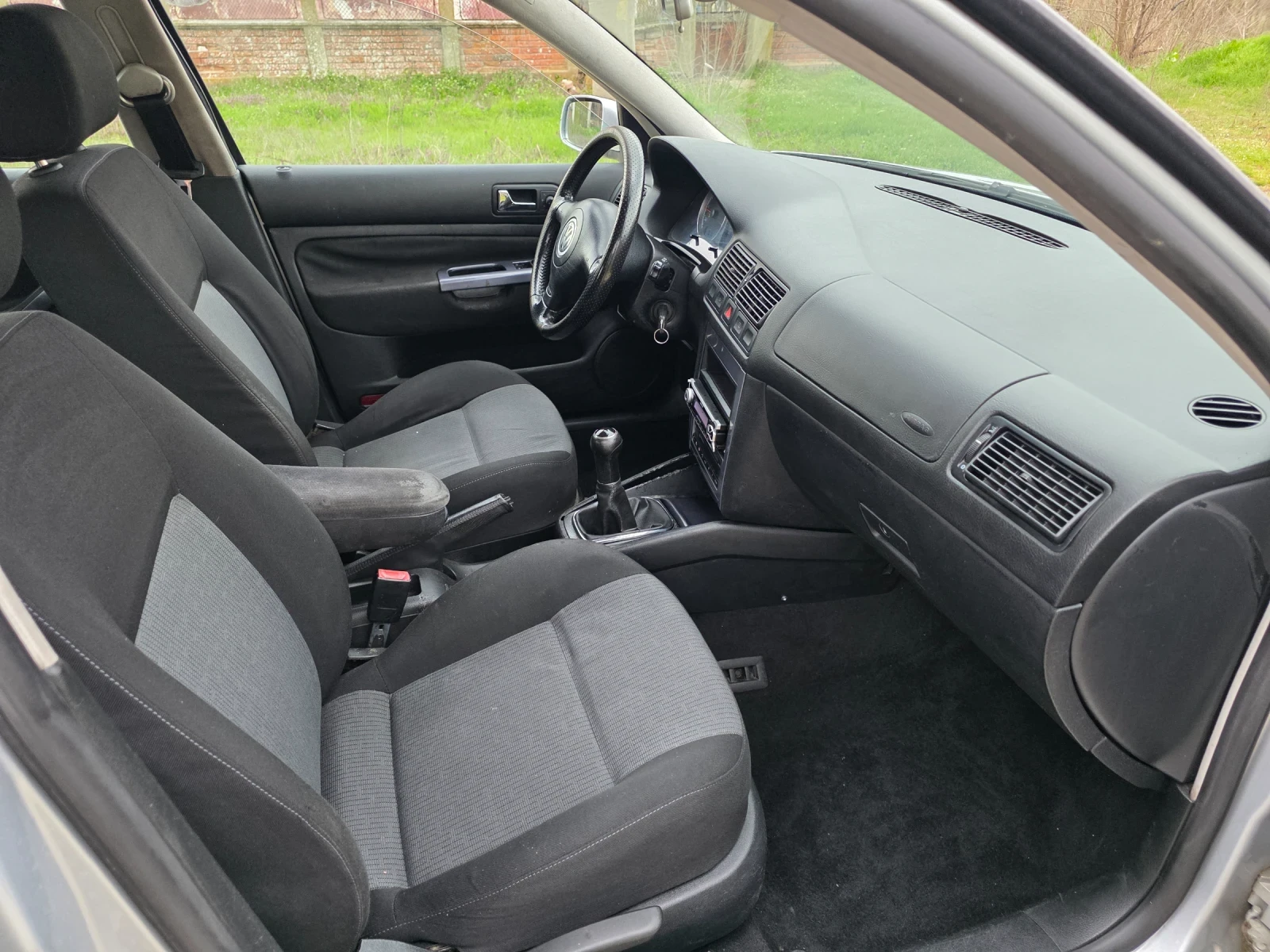 VW Golf Facelift, снимка 14 - Автомобили и джипове - 54067819