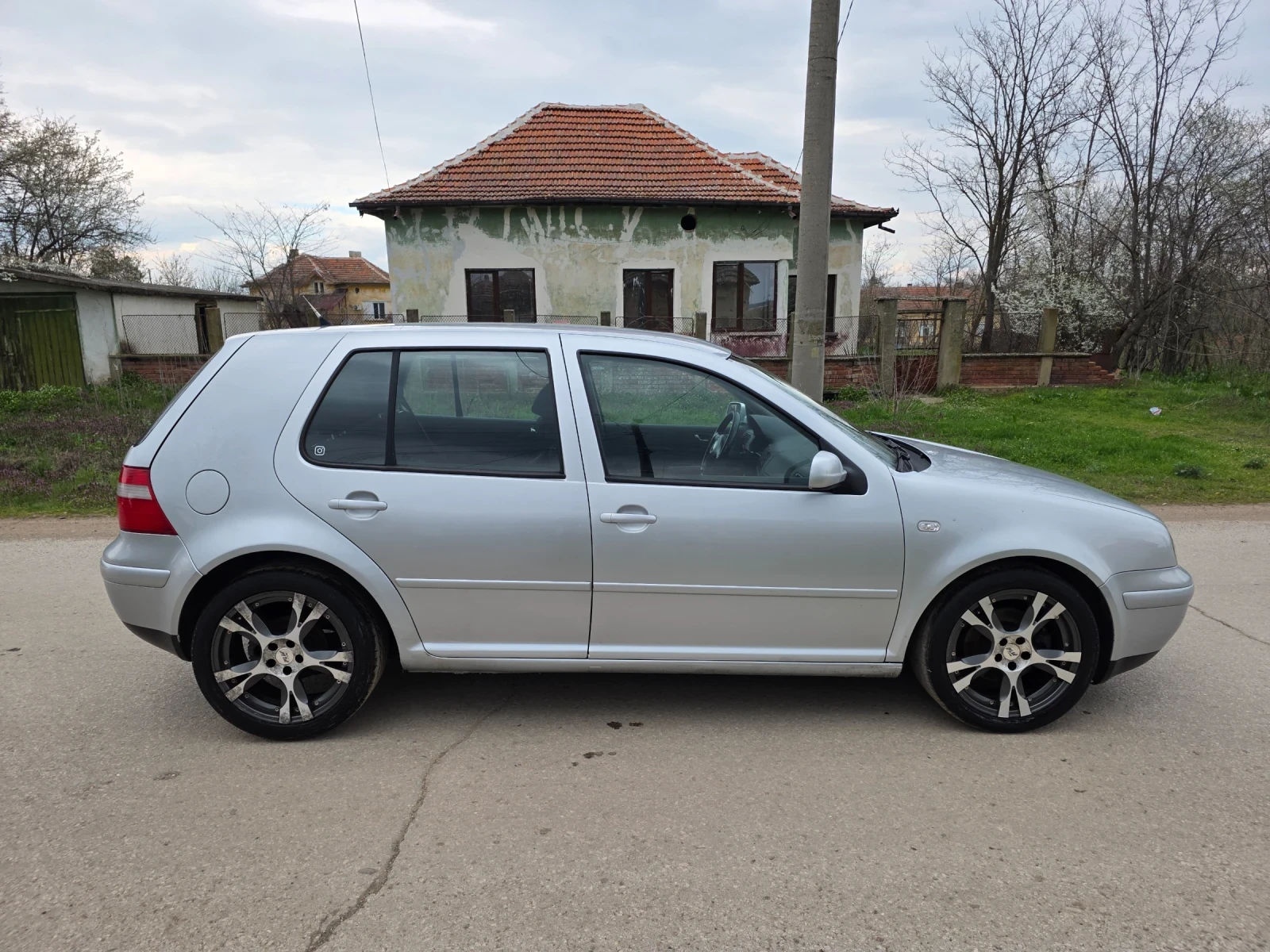 VW Golf Facelift, снимка 4 - Автомобили и джипове - 54067819