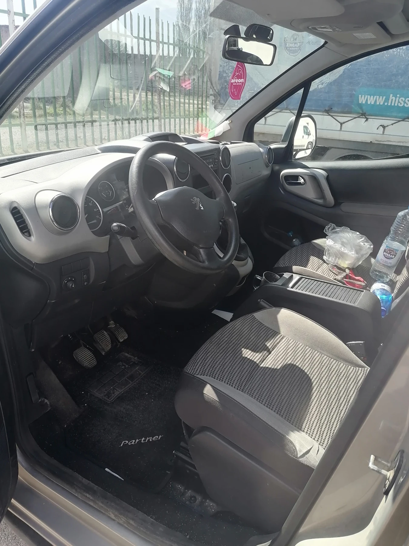 Peugeot Partner, снимка 10 - Автомобили и джипове - 54114407