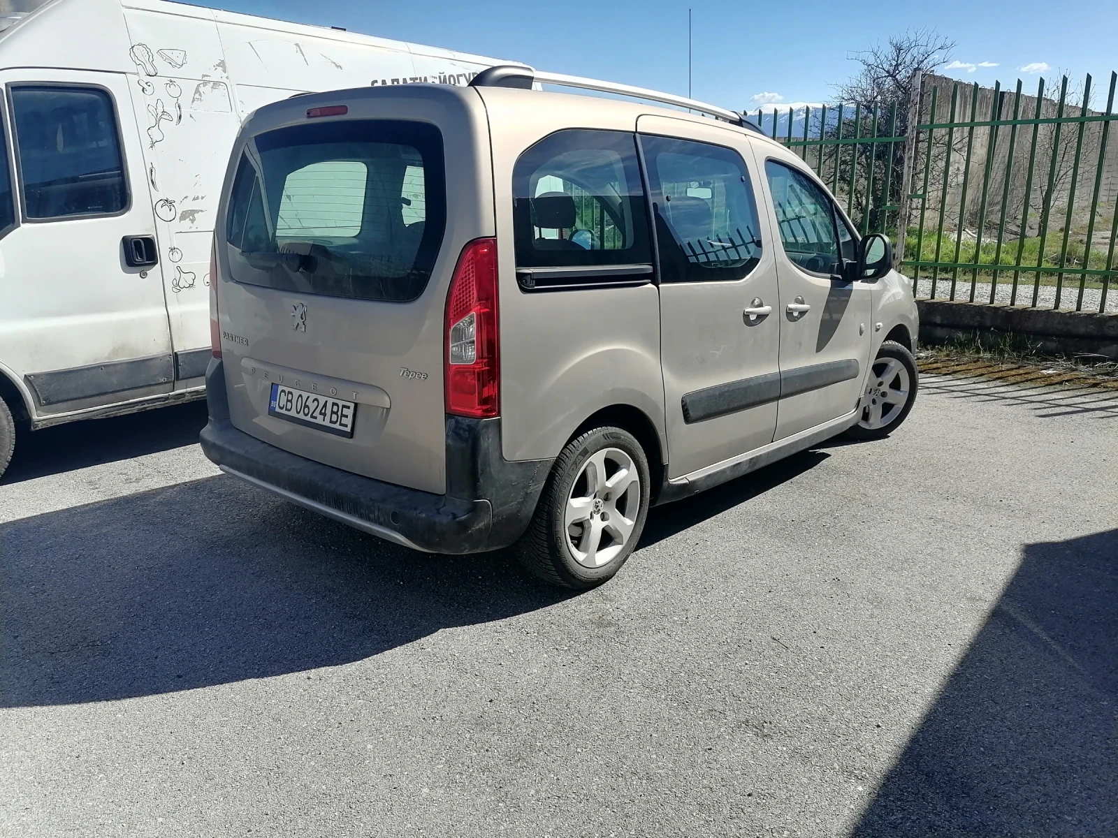 Peugeot Partner, снимка 3 - Автомобили и джипове - 54114407