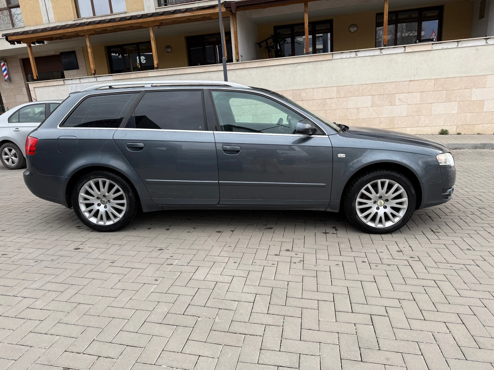 Audi A4, снимка 4 - Автомобили и джипове - 54127874