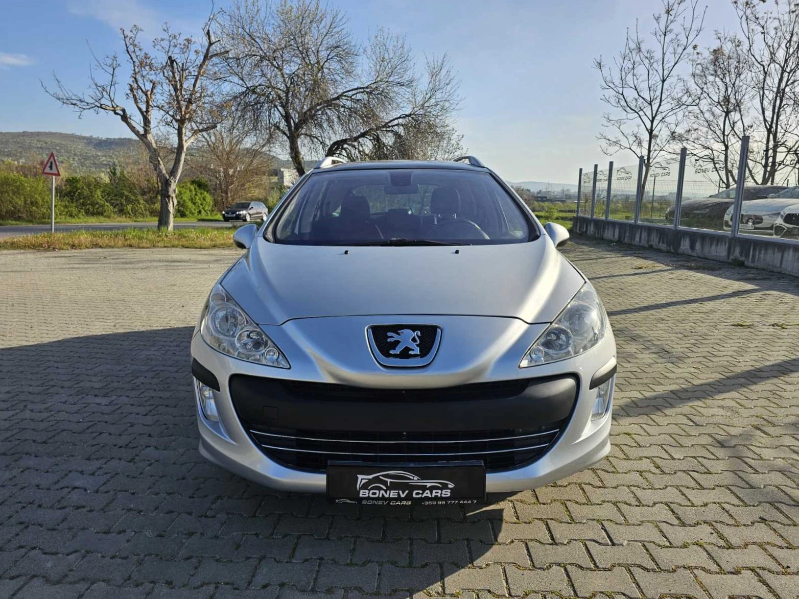 Peugeot 308 SW 1.6HDI ОБСЛУЖЕН, снимка 2 - Автомобили и джипове - 54223791