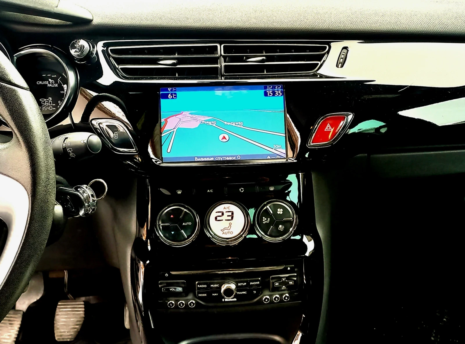 Citroen DS3 1.6HDI, 92ps, снимка 8 - Автомобили и джипове - 54310534