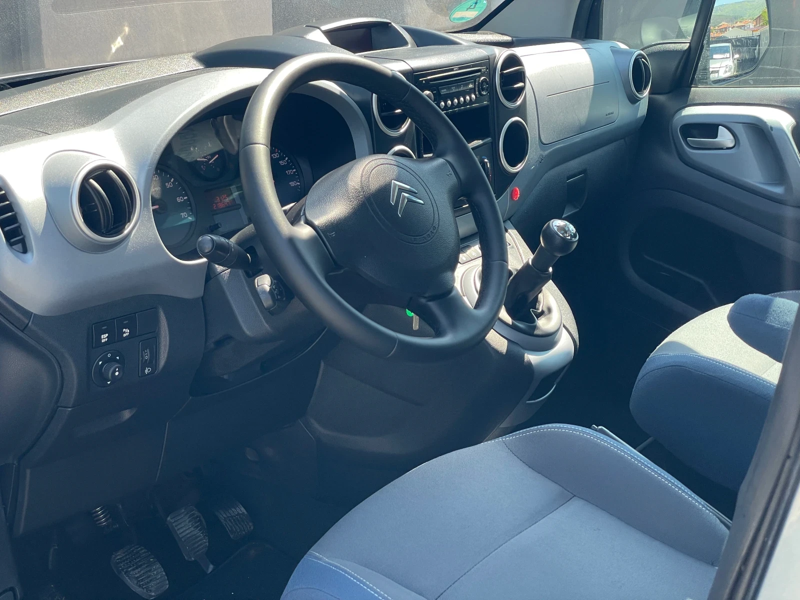 Citroen Berlingo Multispace Panorama, снимка 8 - Автомобили и джипове - 54424072