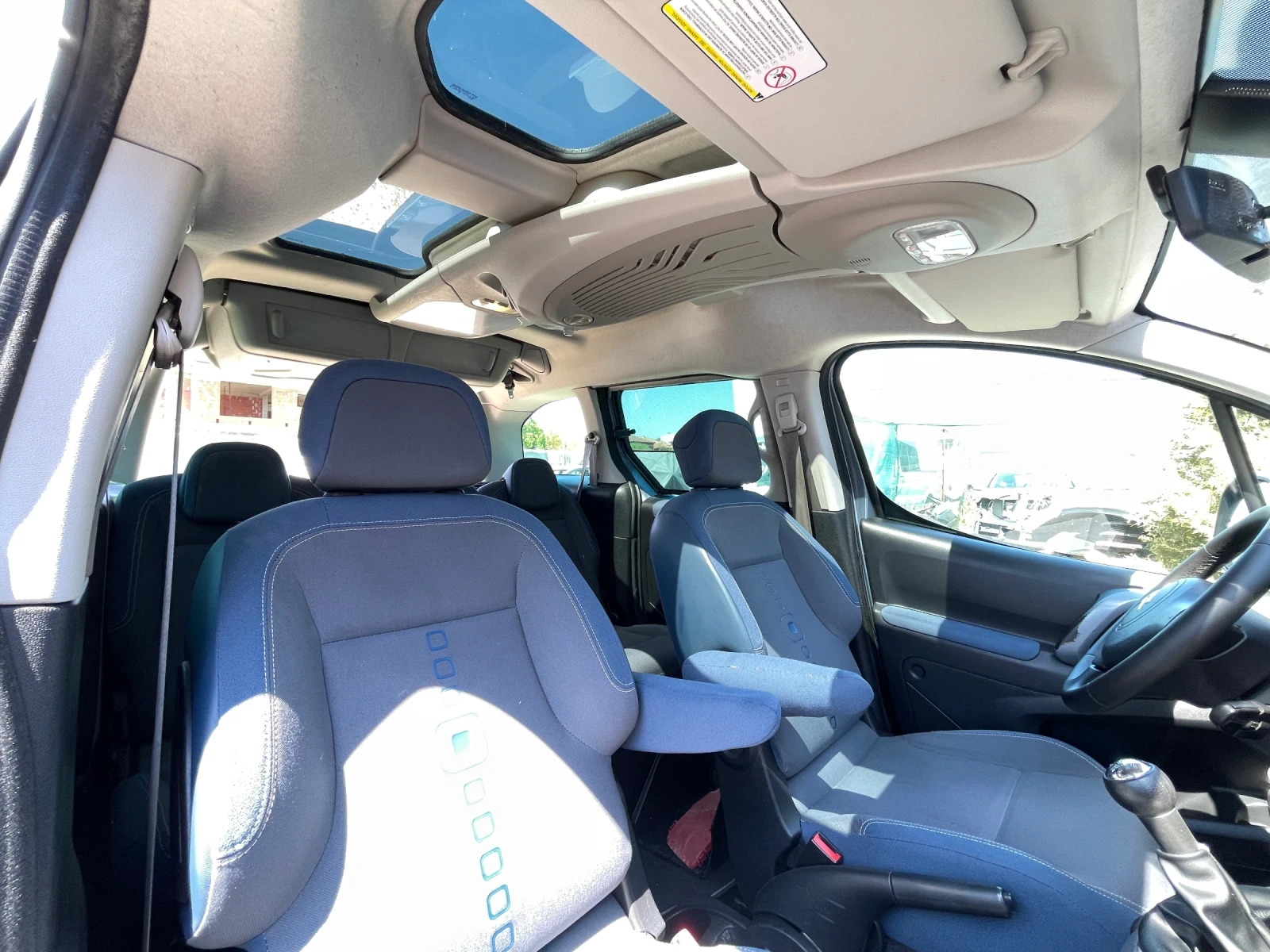 Citroen Berlingo Multispace Panorama, снимка 10 - Автомобили и джипове - 54424072