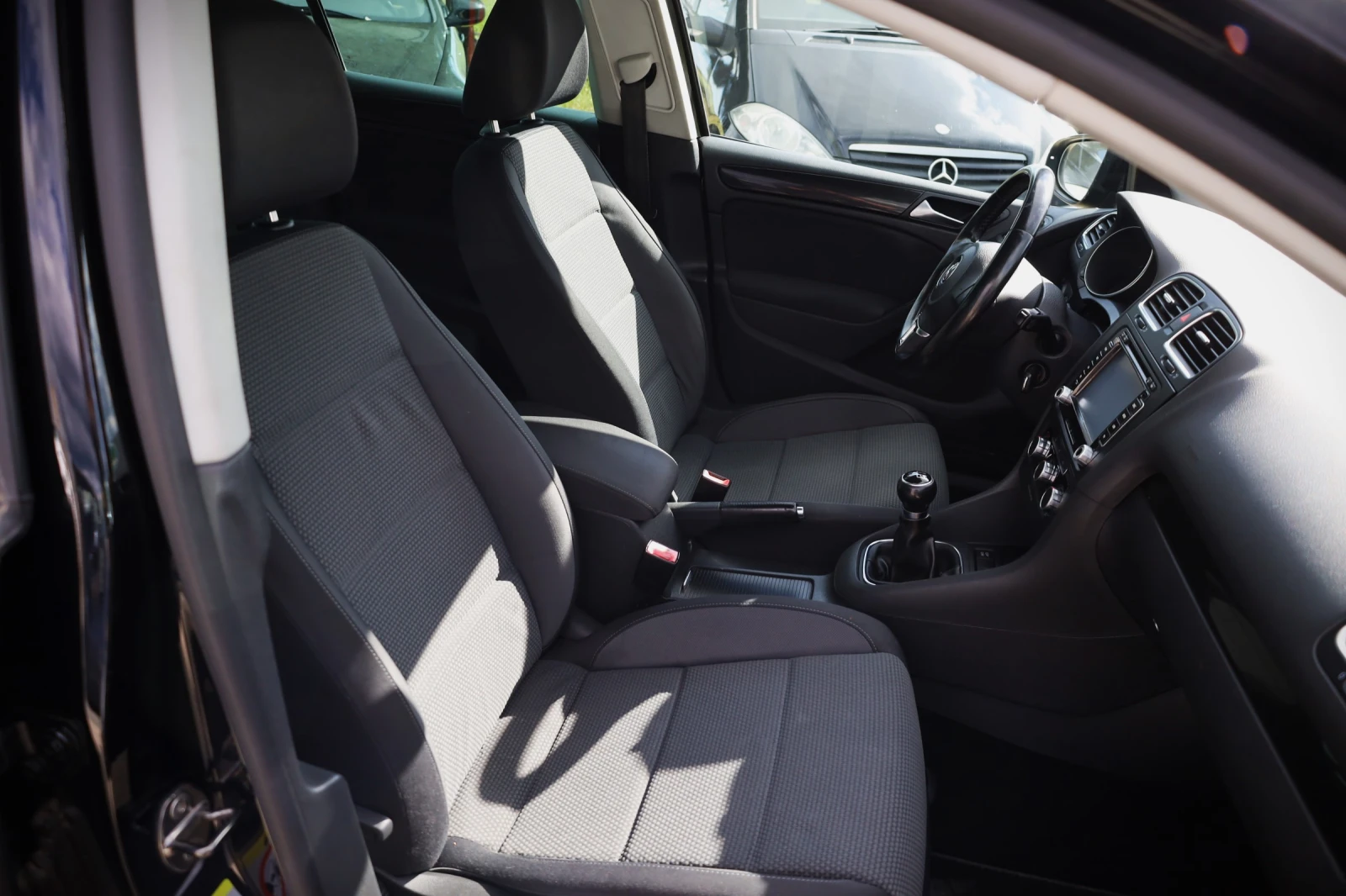 VW Golf 1.9 TDI , снимка 16 - Автомобили и джипове - 54561365