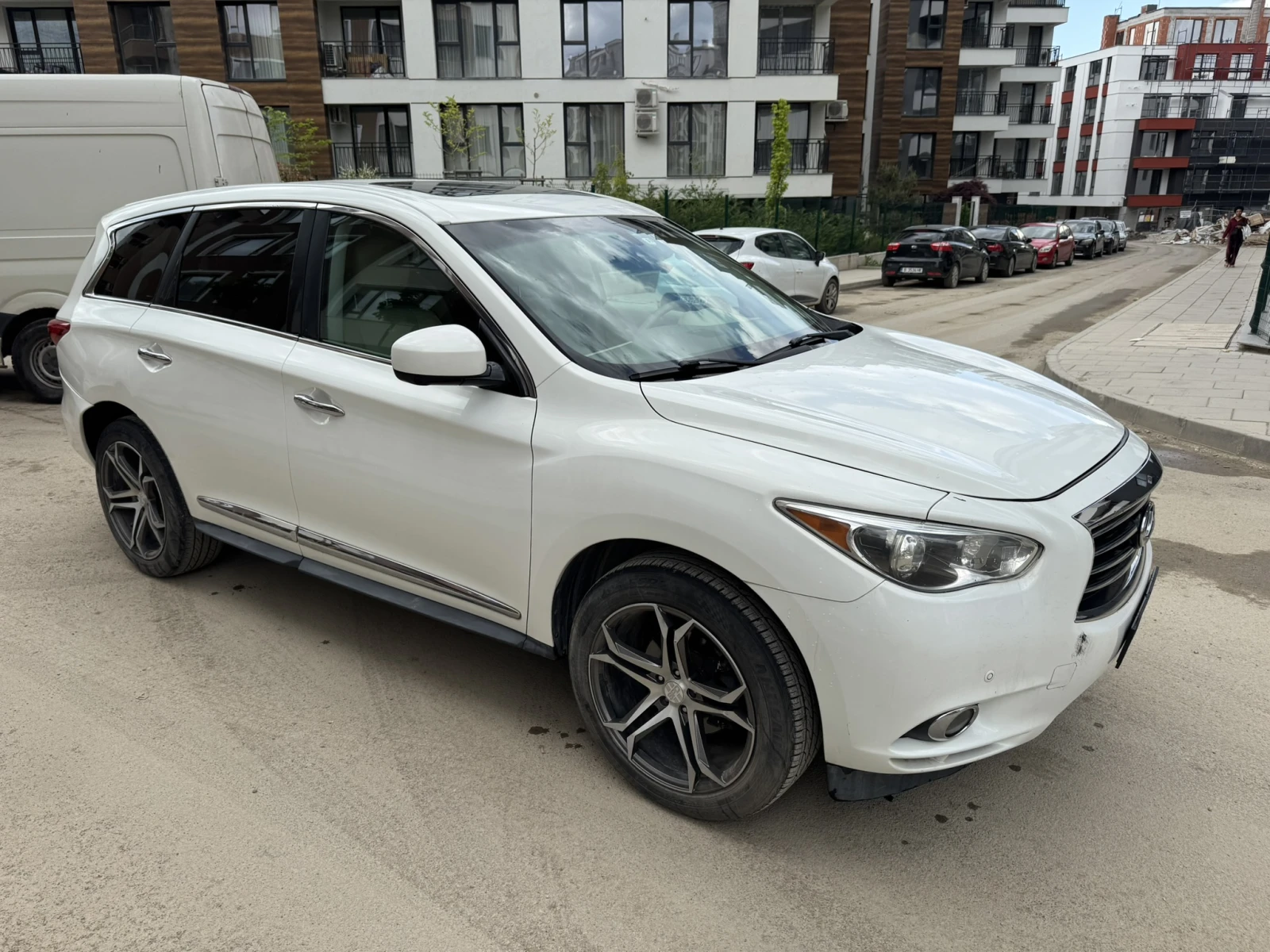 Infiniti J JX35/QX60