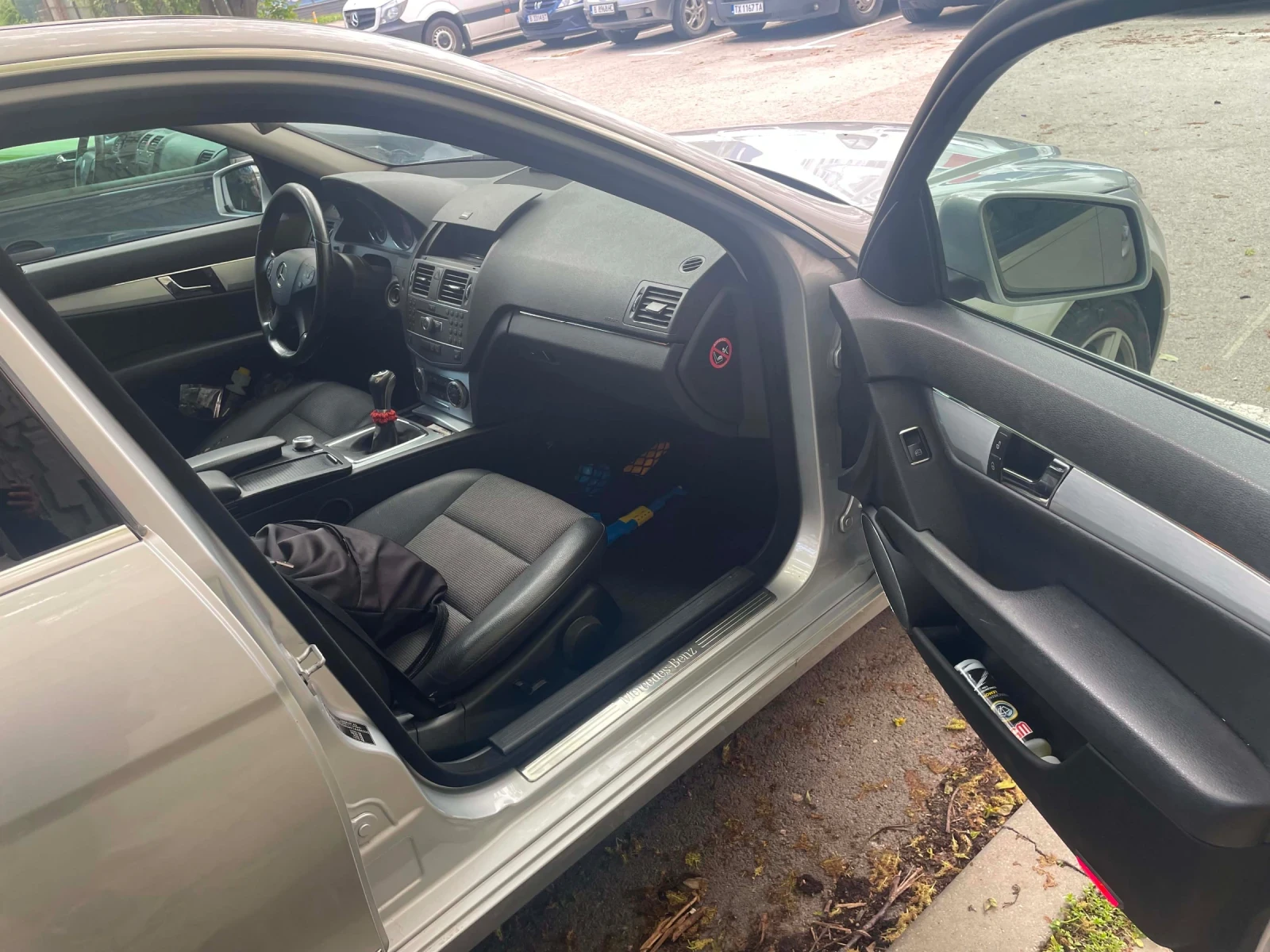 Mercedes-Benz C 180, снимка 8 - Автомобили и джипове - 54709512