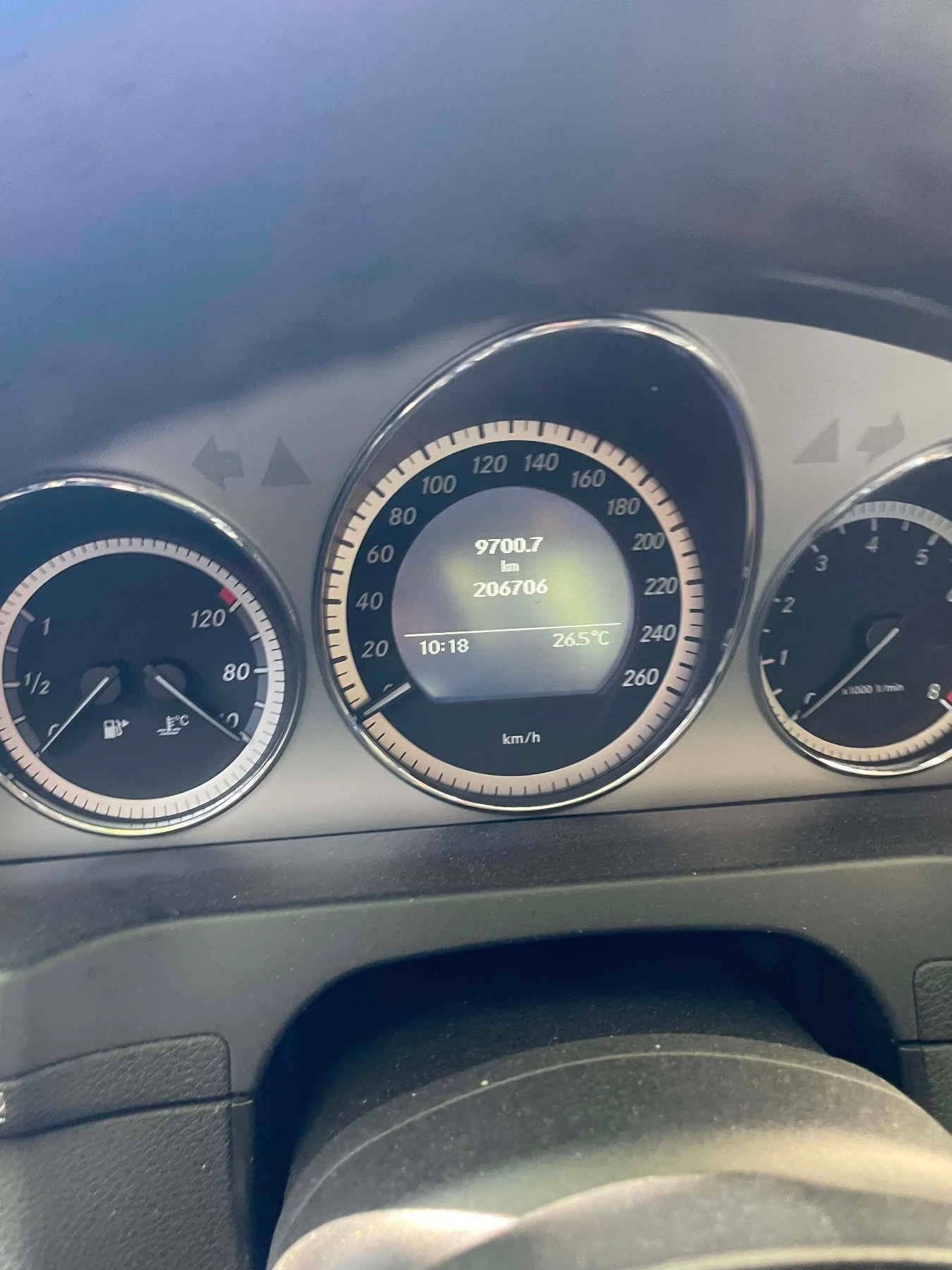 Mercedes-Benz C 180, снимка 10 - Автомобили и джипове - 54709512