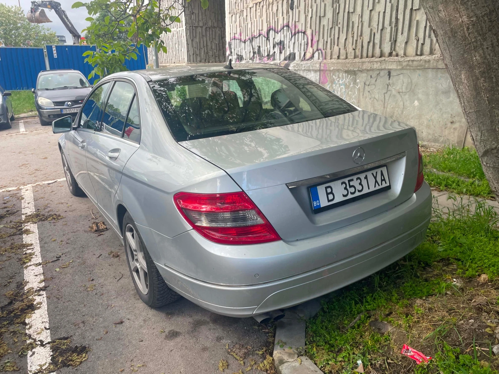 Mercedes-Benz C 180, снимка 2 - Автомобили и джипове - 54709512
