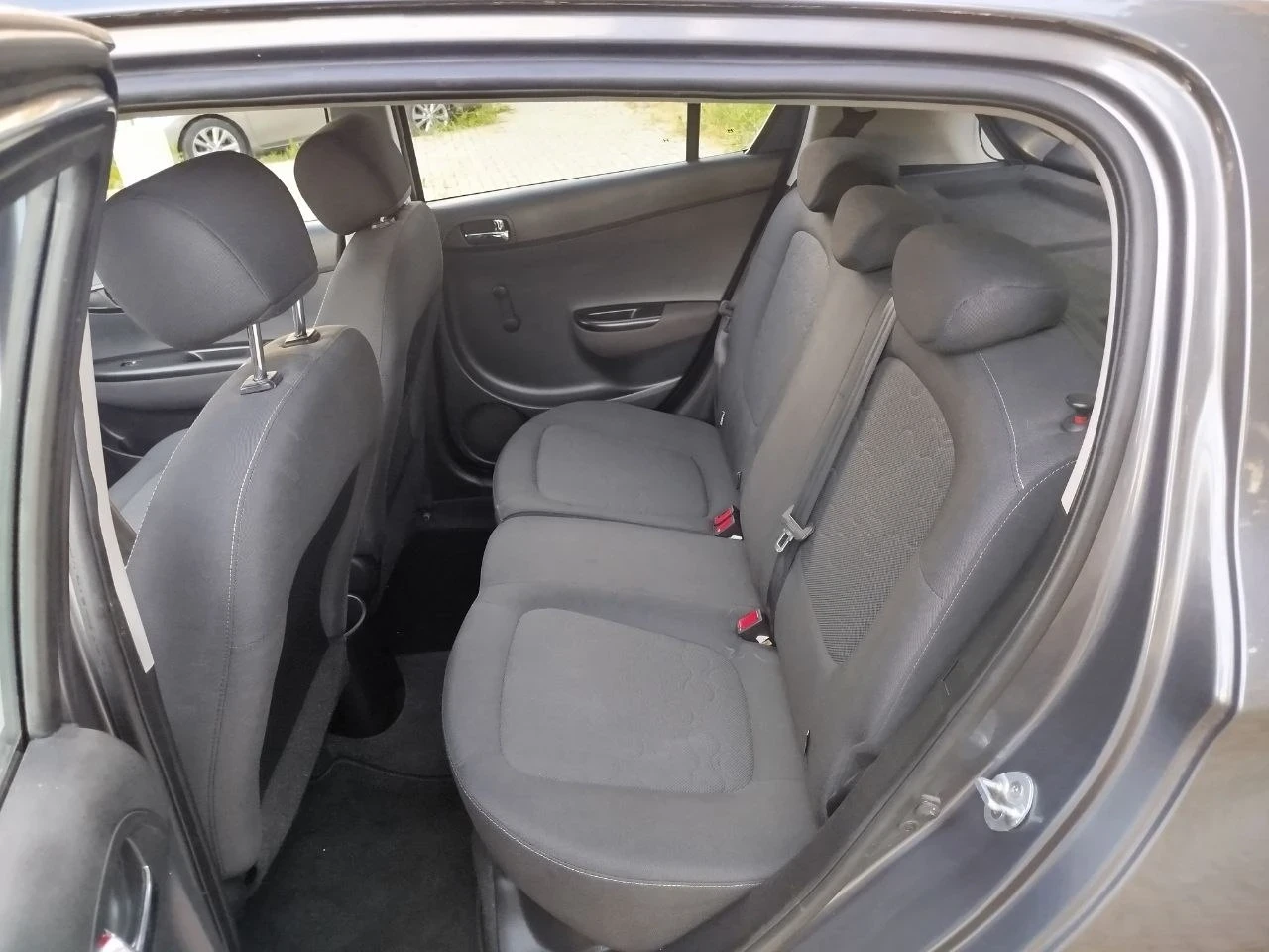Hyundai I20 1.4 | Mobile.bg � ����������� 12