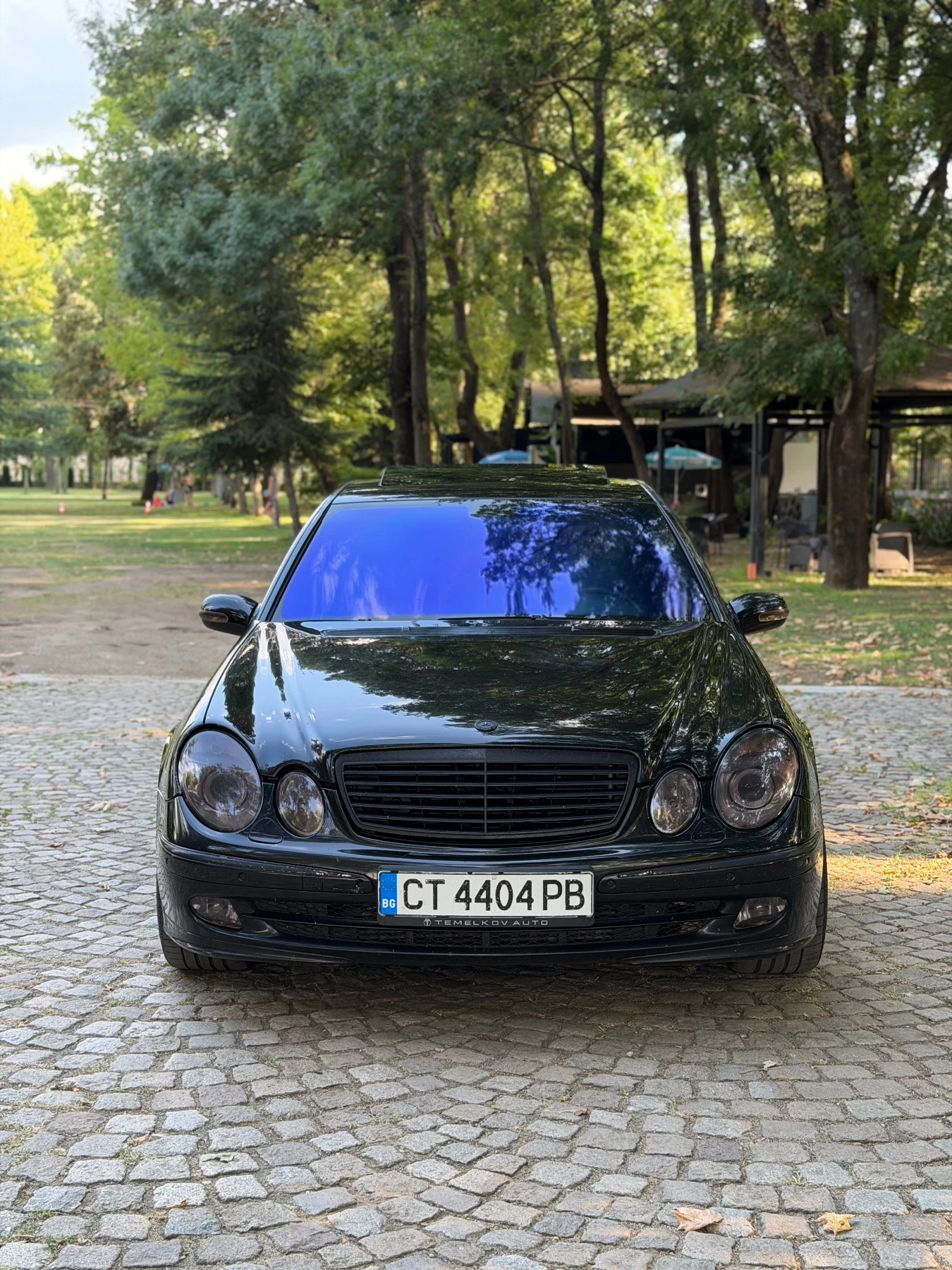 Mercedes-Benz E 320