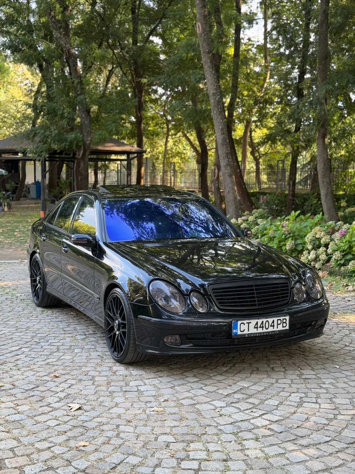 Mercedes-Benz E 320, снимка 2 - Автомобили и джипове - 55705311
