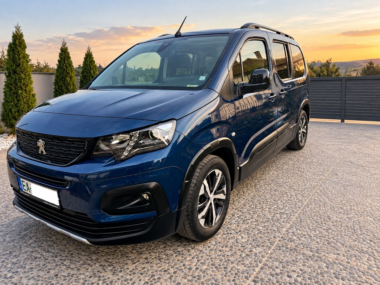 Peugeot Rifter GT Long N1 - 7 места Гаранция 2032