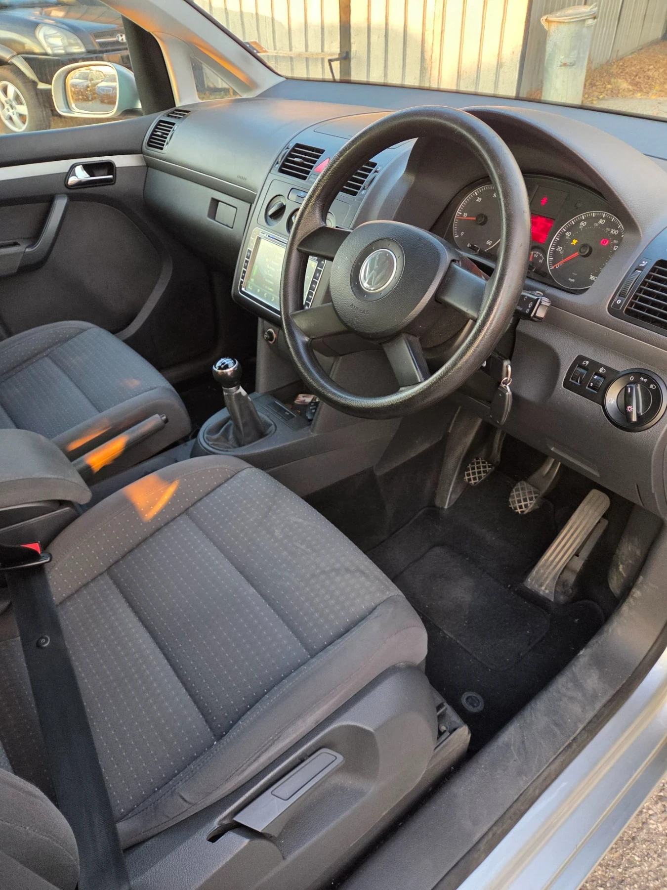 VW Touran 2000, снимка 5 - Автомобили и джипове - 56728506