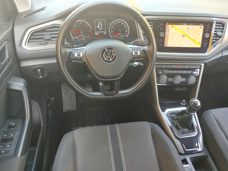 VW T-Roc 2.0TDI-Има видеоклип към обявата!, снимка 8 - Автомобили и джипове - 47789054