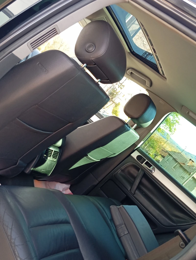 VW Touareg 3.D-NAVI-КОЖА-КЛИМА, снимка 13 - Автомобили и джипове - 52392507