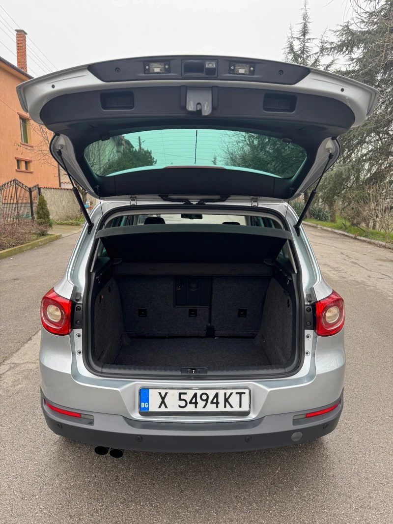 VW Tiguan 2.0 TDI* DSG* 4Motion* Camera, снимка 17 - Автомобили и джипове - 53212856