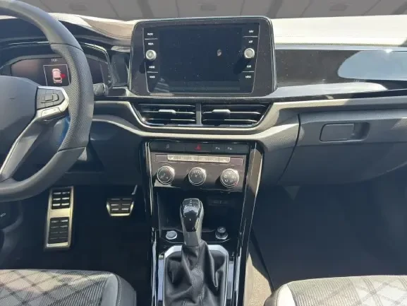 VW T-Roc 2.0 TDI 4Motion = R-Line = Гаранция, снимка 6 - Автомобили и джипове - 54178342