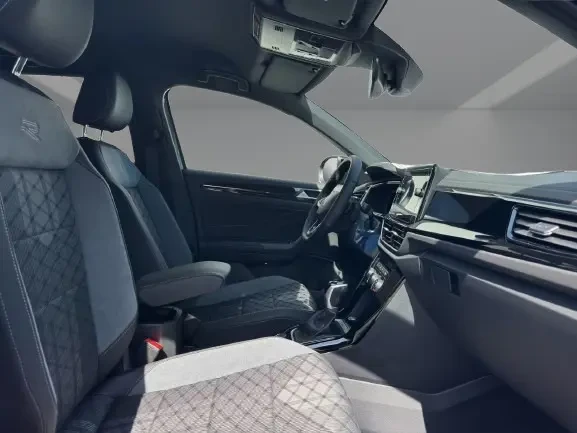 VW T-Roc 2.0 TDI 4Motion = R-Line = Гаранция, снимка 7 - Автомобили и джипове - 54178342