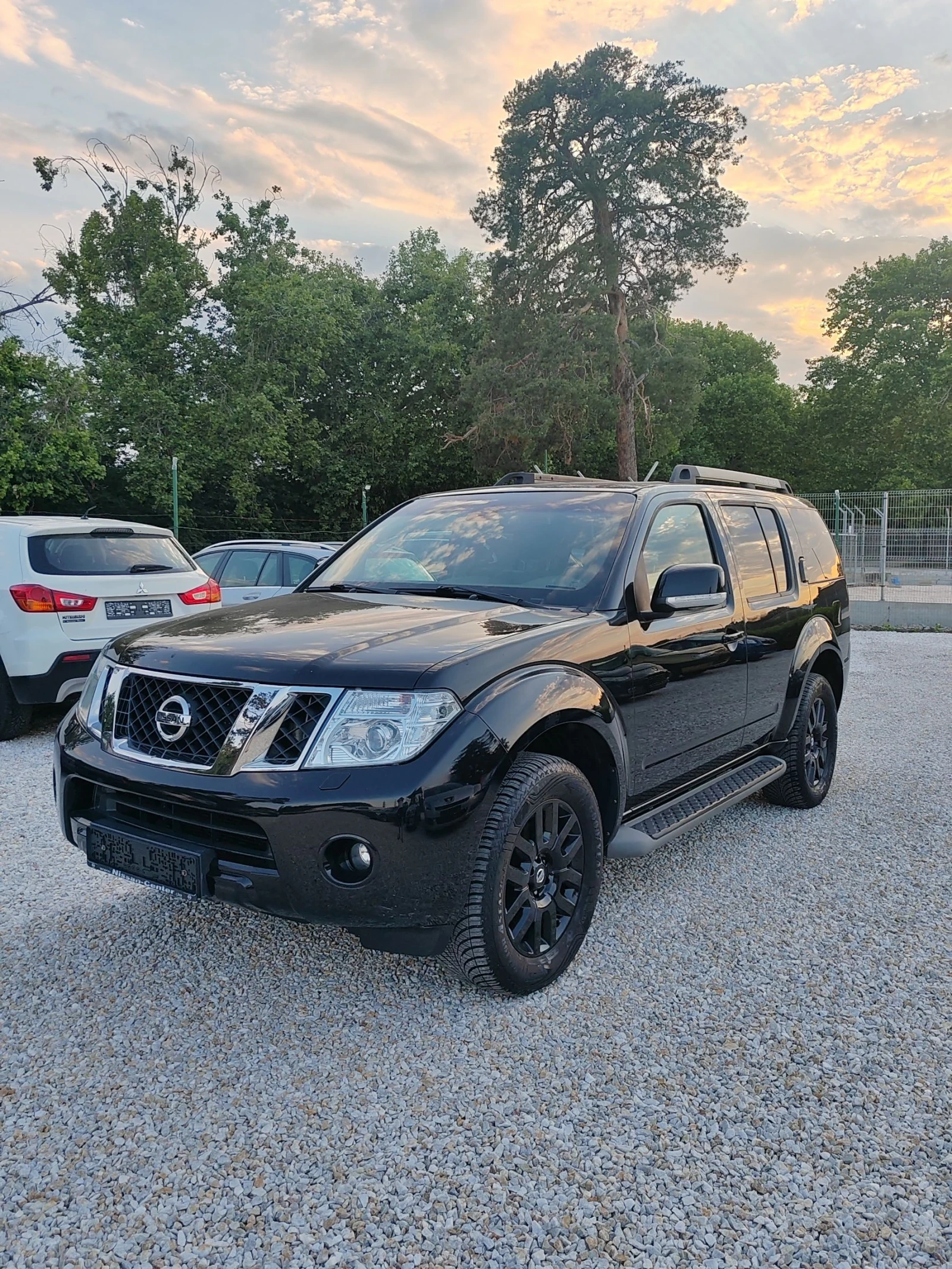 Nissan Pathfinder 2.5, 190к.с. 7 местен  | Mobile.bg — изображение 1