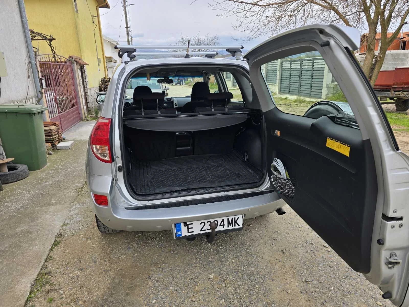 Toyota Rav4, снимка 12 - Автомобили и джипове - 53940346