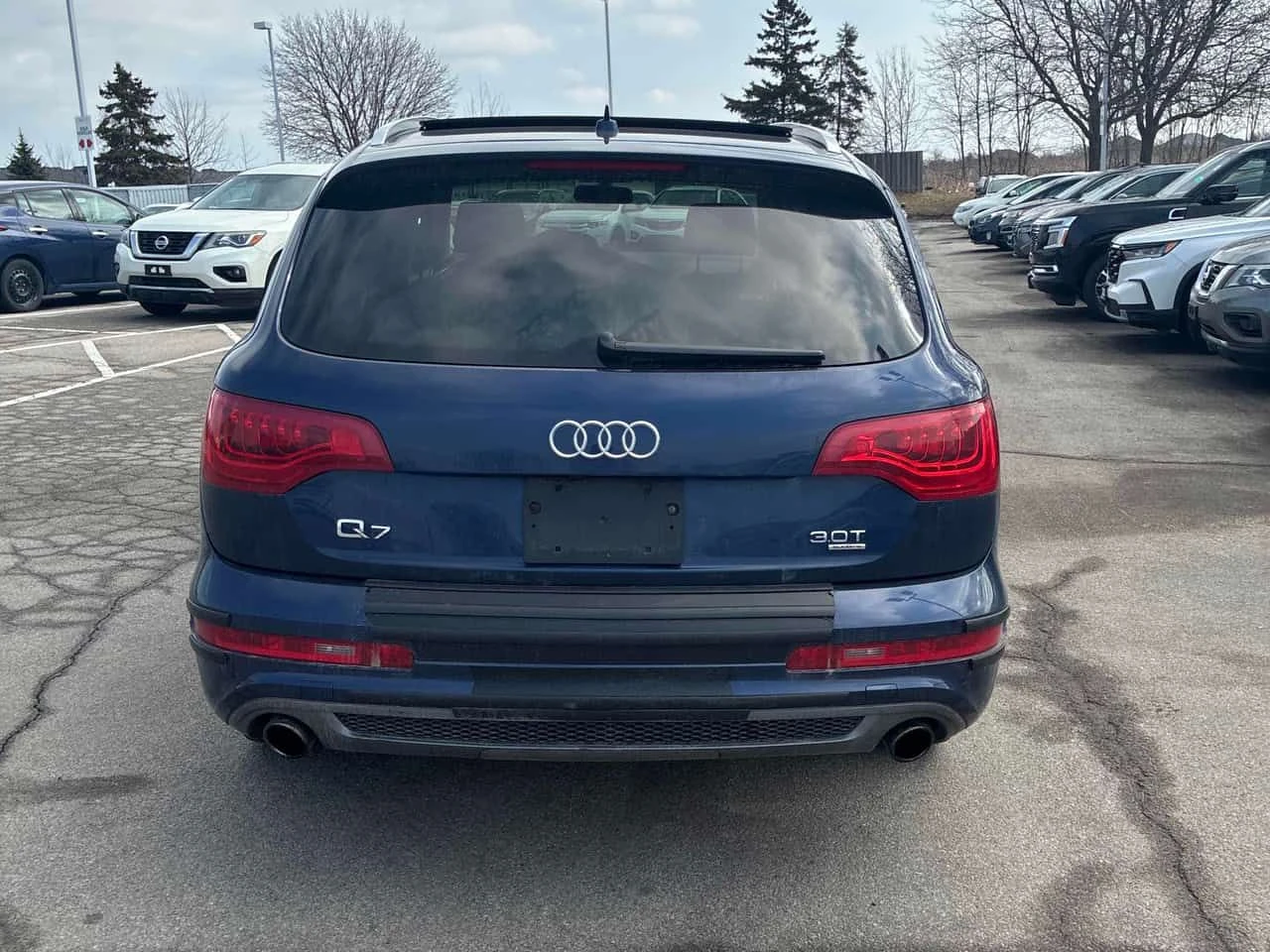 Audi Q7 * 3.0L Sport * CARFAX * ЦЕНА ДО БГ, снимка 4 - Автомобили и джипове - 53968112