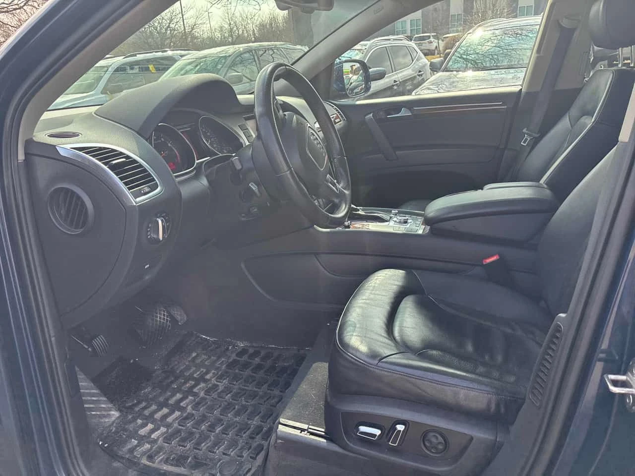 Audi Q7 * 3.0L Sport * CARFAX * ЦЕНА ДО БГ, снимка 5 - Автомобили и джипове - 53968112