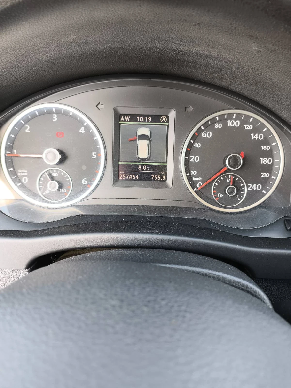 VW Tiguan, снимка 6 - Автомобили и джипове - 54259516